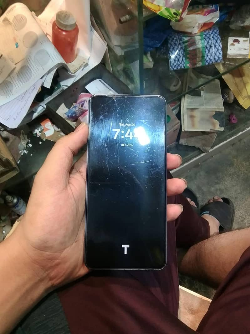 Realme 13 Plus 3