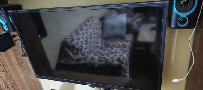 Haier 32 inch LCD