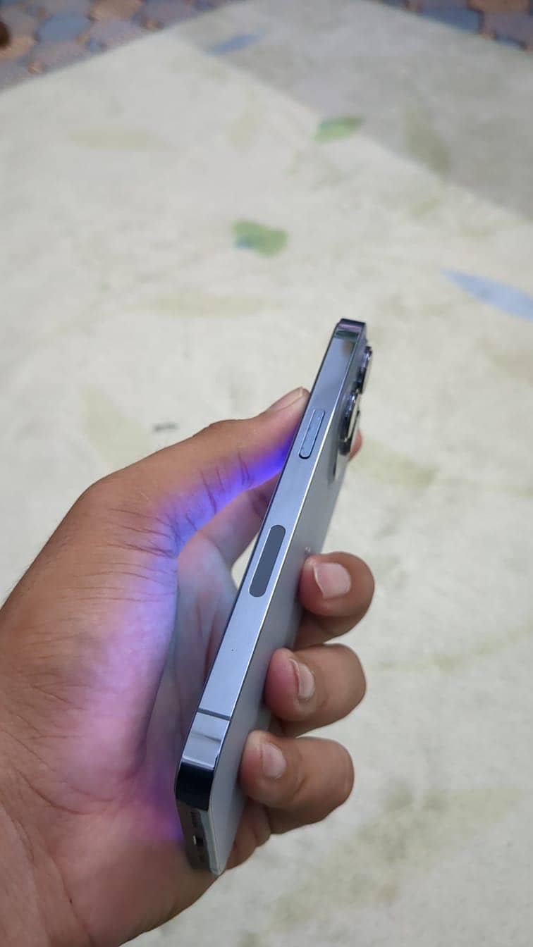 Iphone 13 pro 4