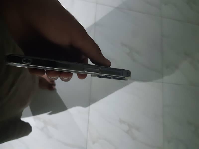 Apple iPhone 14 Pro 1