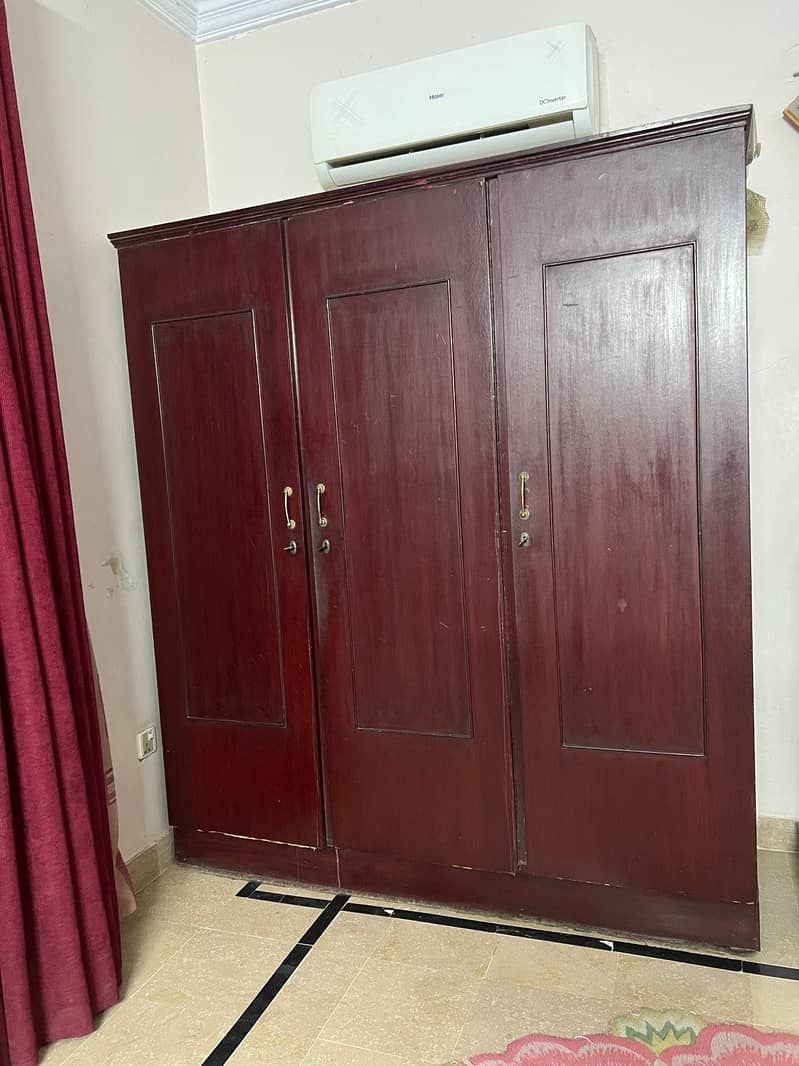 King sized bed set with 2