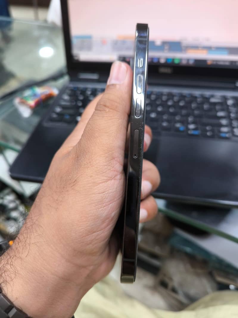 iPhone 13 Pro Max sim time available 1