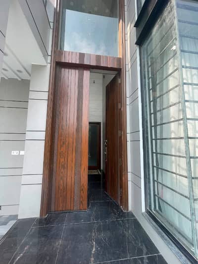 10 Marla Brand New Designer Upper Portion for Rent Bahria Town Lahore