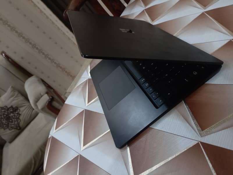 Microsoft Laptop 4
