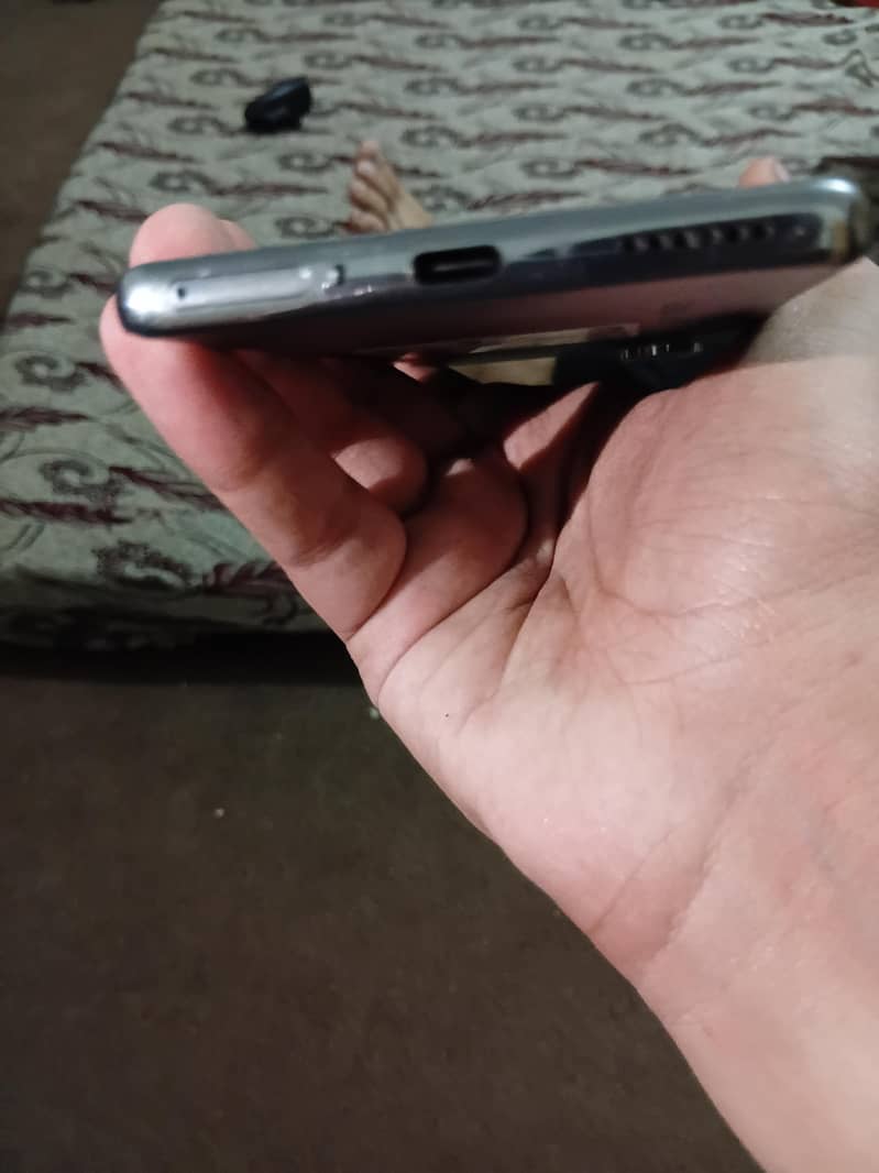 Tecno CAMON 40 Pro 5
