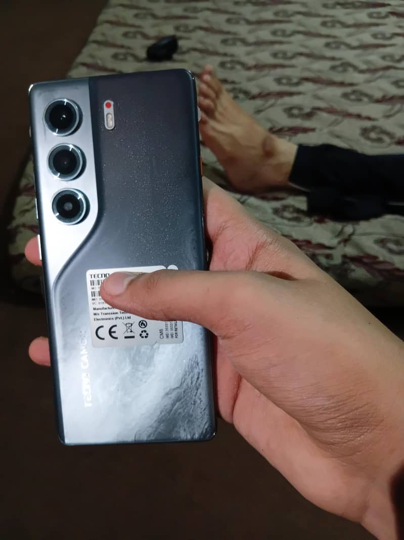 Tecno CAMON 40 Pro 7