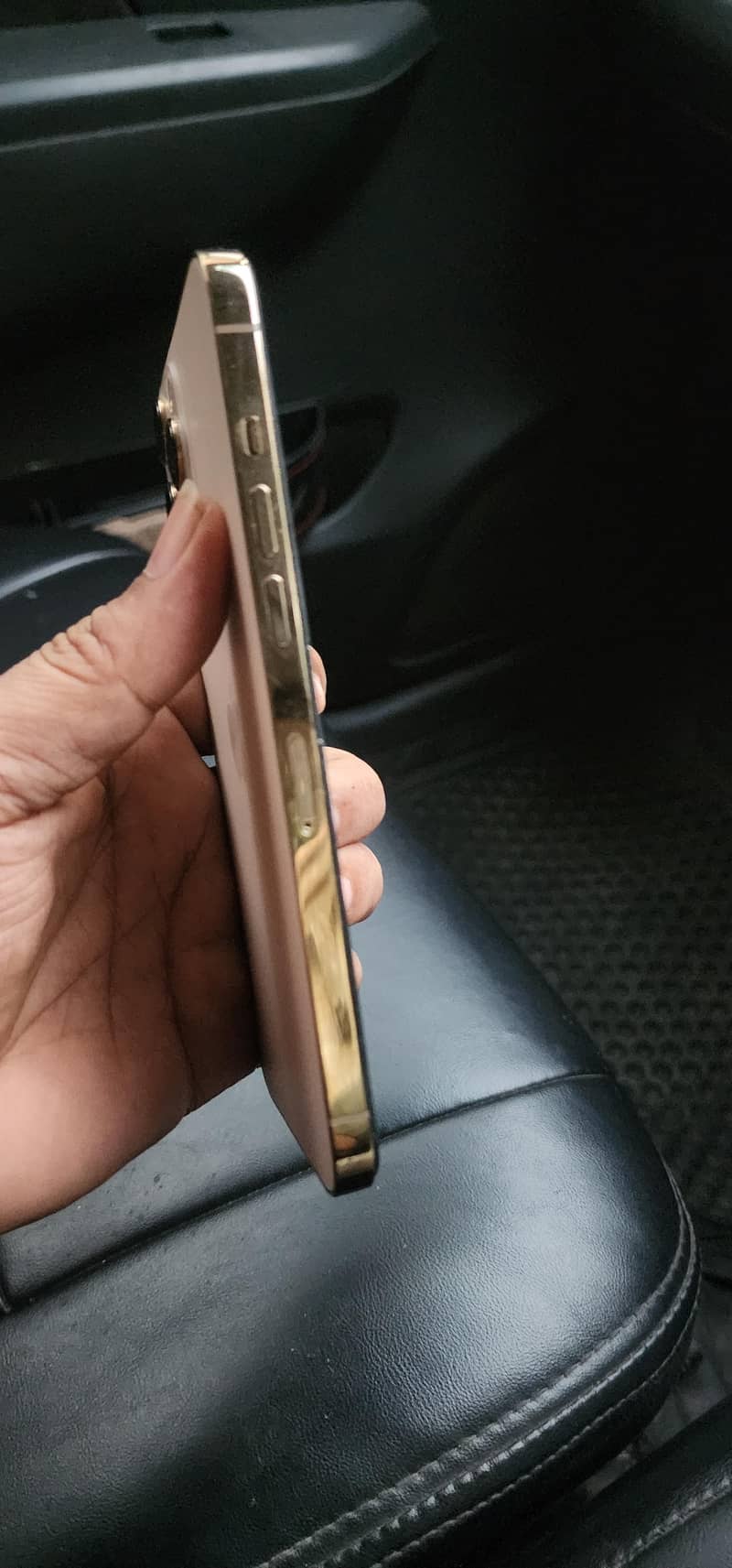 Apple iPhone 12 Pro Max 1