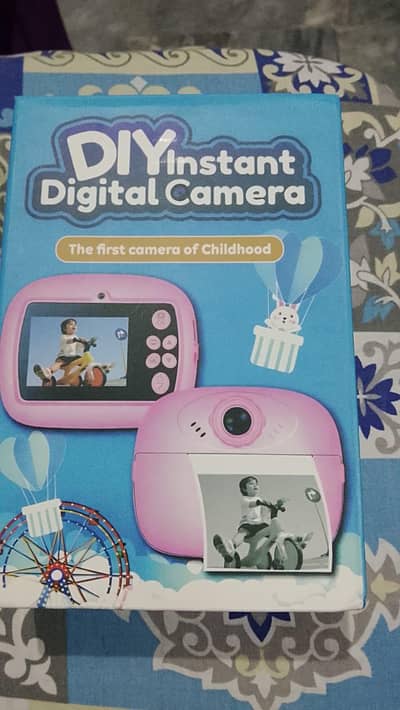 smart digital instant  black and white print camera