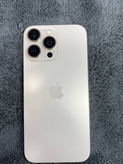 Apple iPhone 16 Pro Max