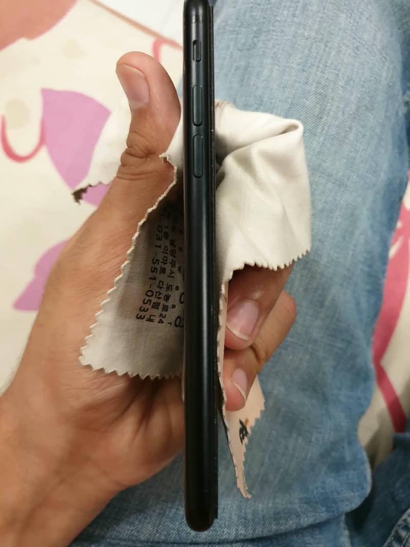 Apple iPhone SE 6