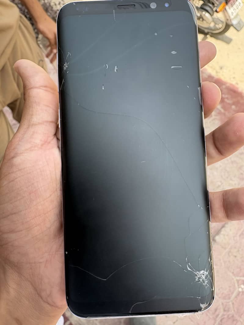 Samsung Mobile S8 Plus 1