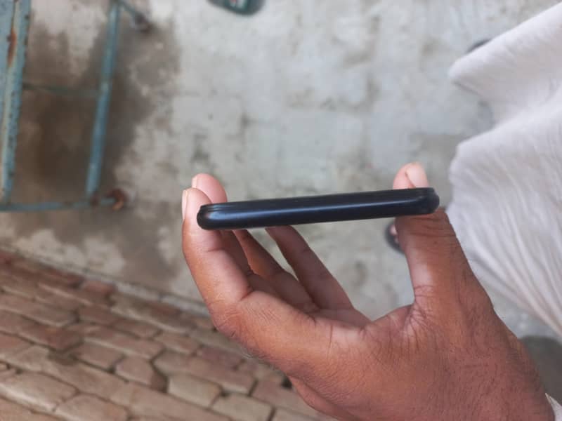 Realme C1 4