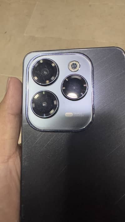 Infinix Hot 40 Pro (256GB / 8GB + 8GB)