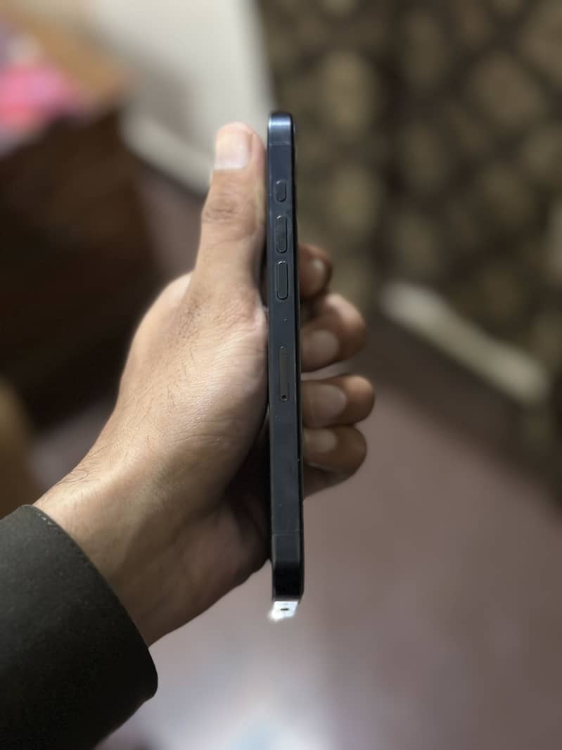Apple iPhone 15 Pro 1