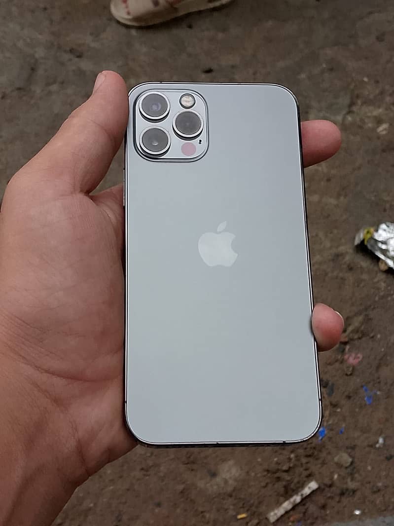 Apple iPhone 12 Pro 1
