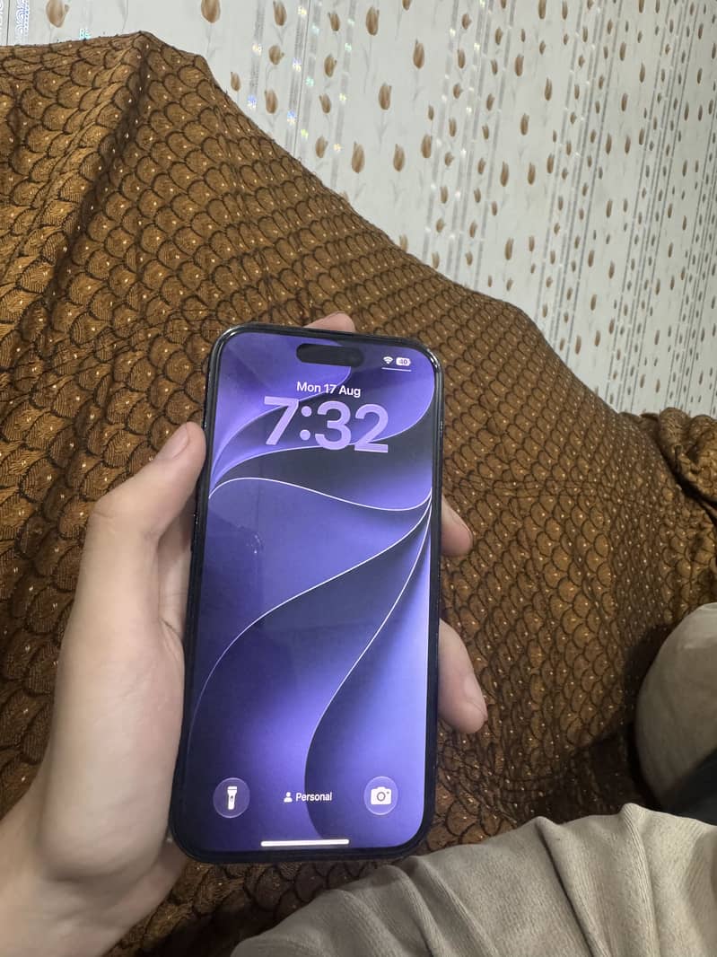 Apple iPhone 16 with box 7