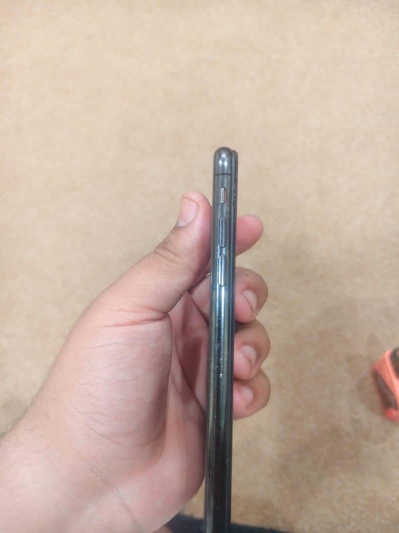iPhone xs pta 5