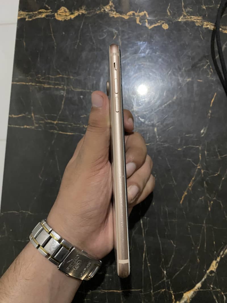 iPhone 8 Plus JV 64GB 5