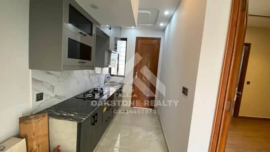 3 MARLA HOUSE LIKE NEW