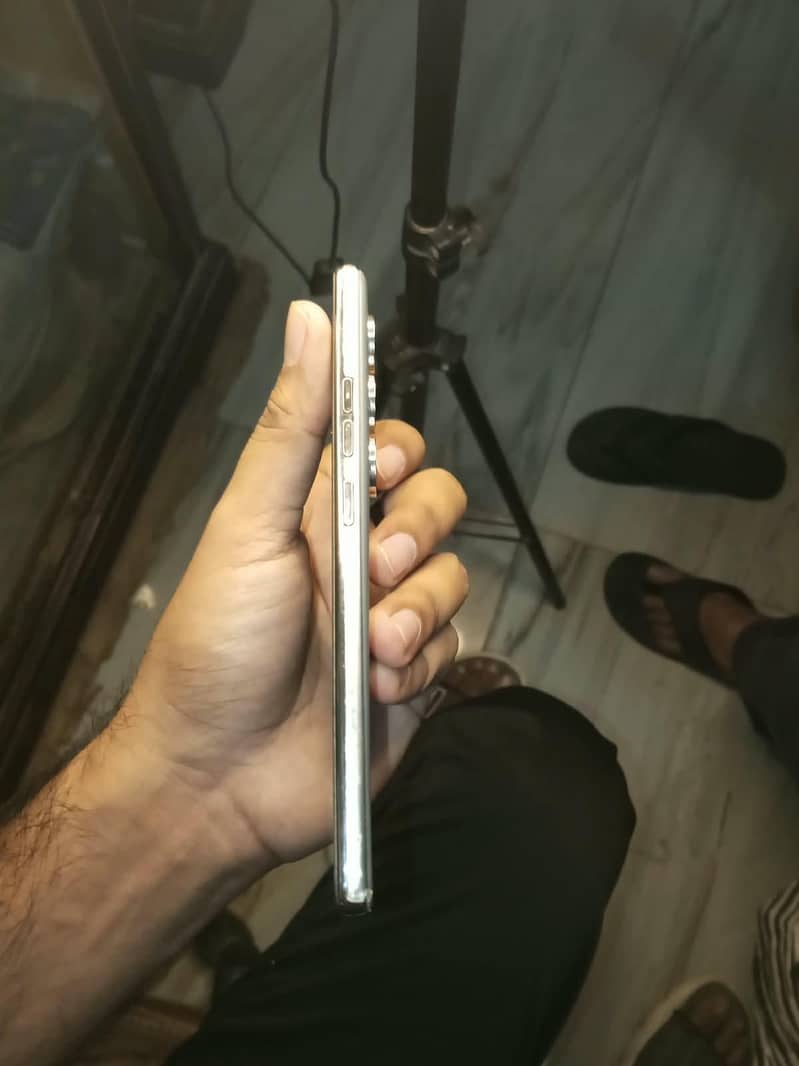 Tecno CAMON 40 box missing 6