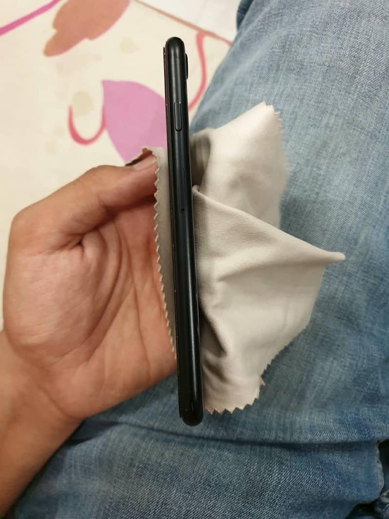 Apple iPhone SE 3