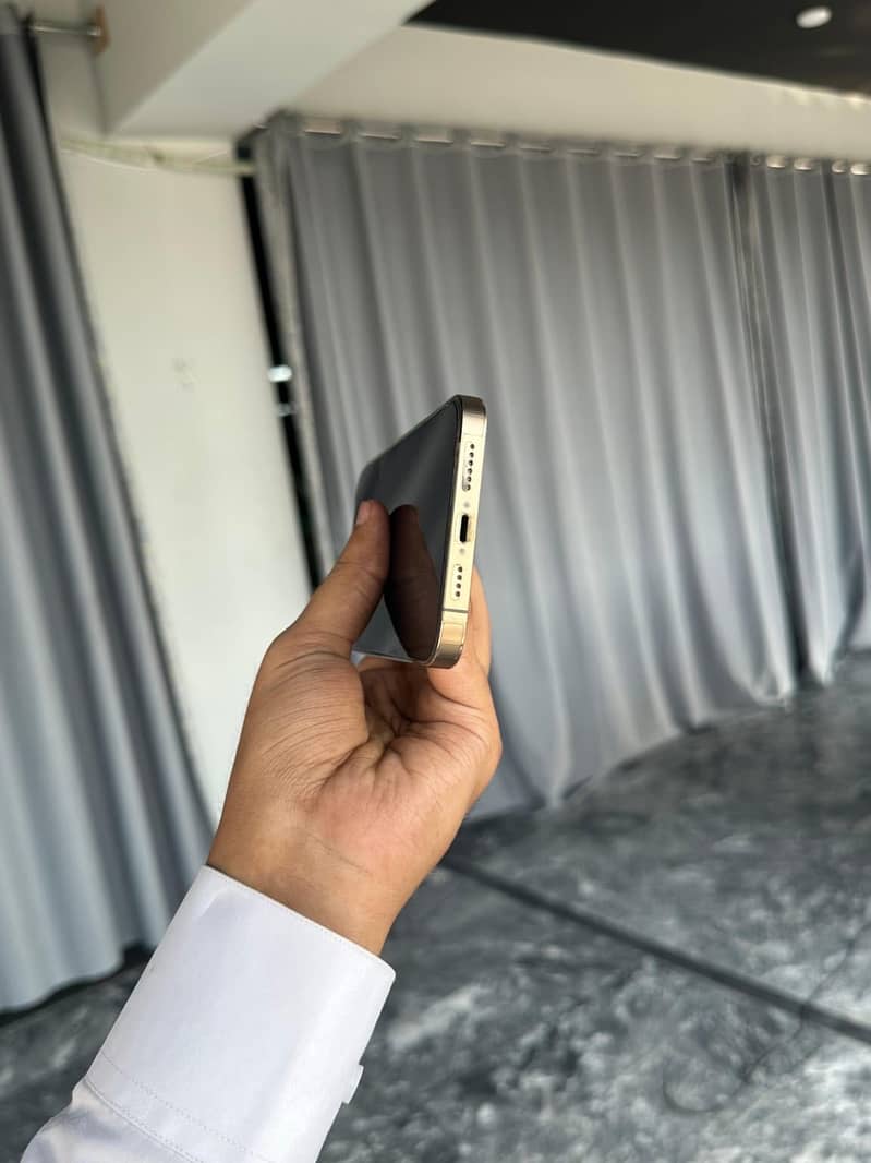 Apple iPhone 13 Pro Max mdm 4