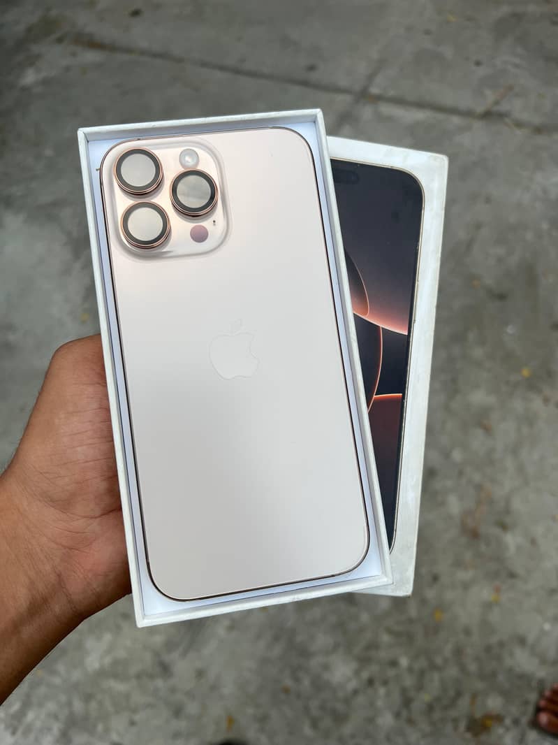 Apple iPhone 16 Pro Max 0