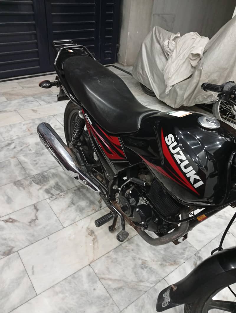 SUZUKI GR 150 3