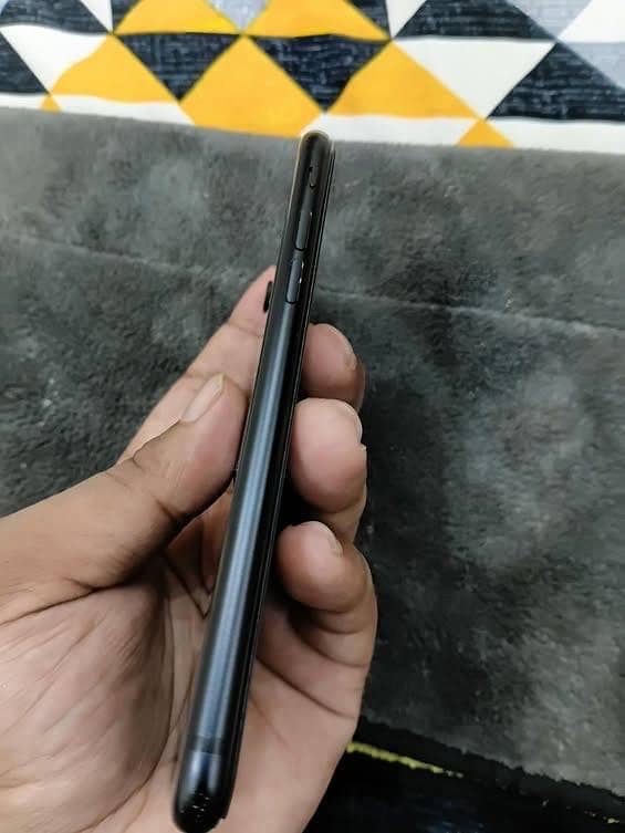 Apple iPhone SE 0