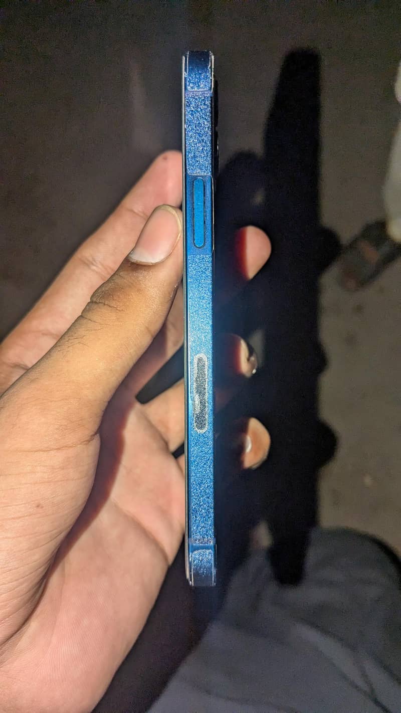Apple iPhone 12 2