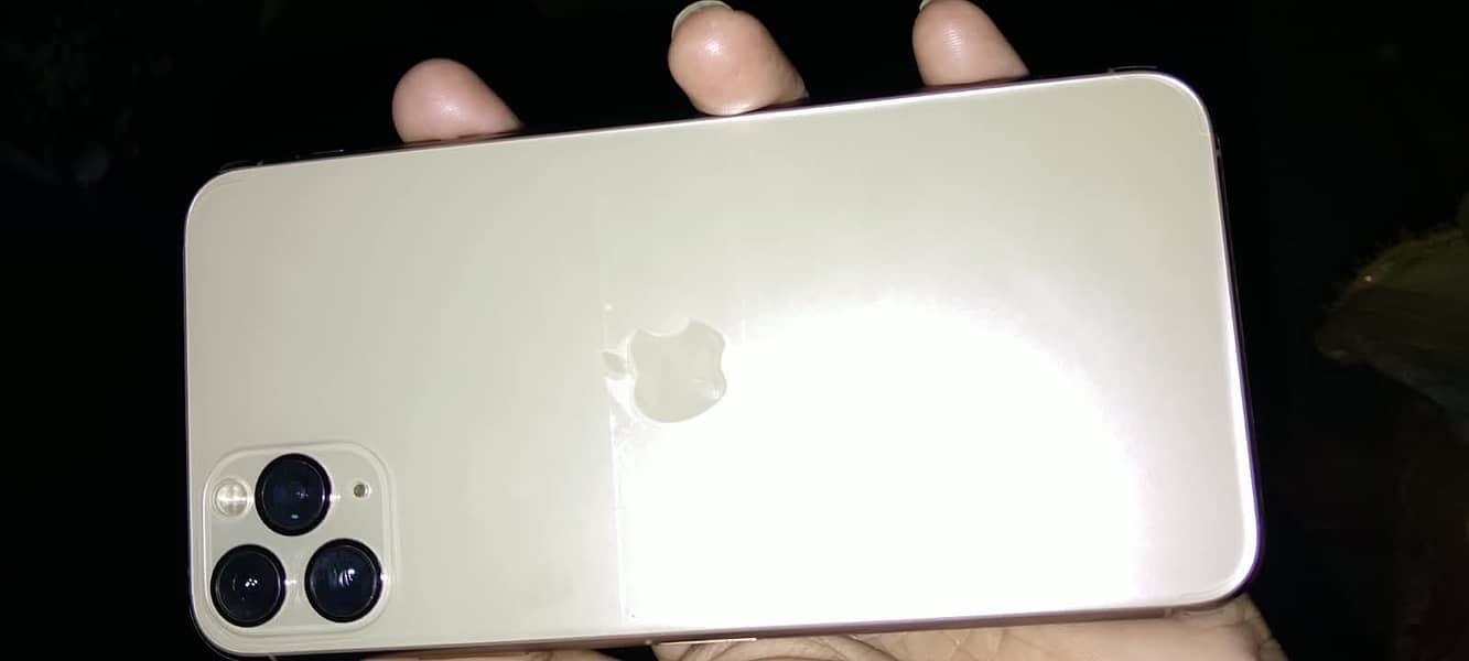 Apple iPhone 11 Pro Max 6