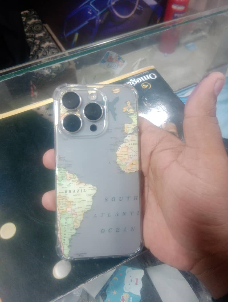 Apple iPhone 15 Pro 0