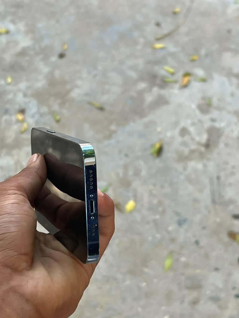 Apple iPhone 13 Pro With Box 6