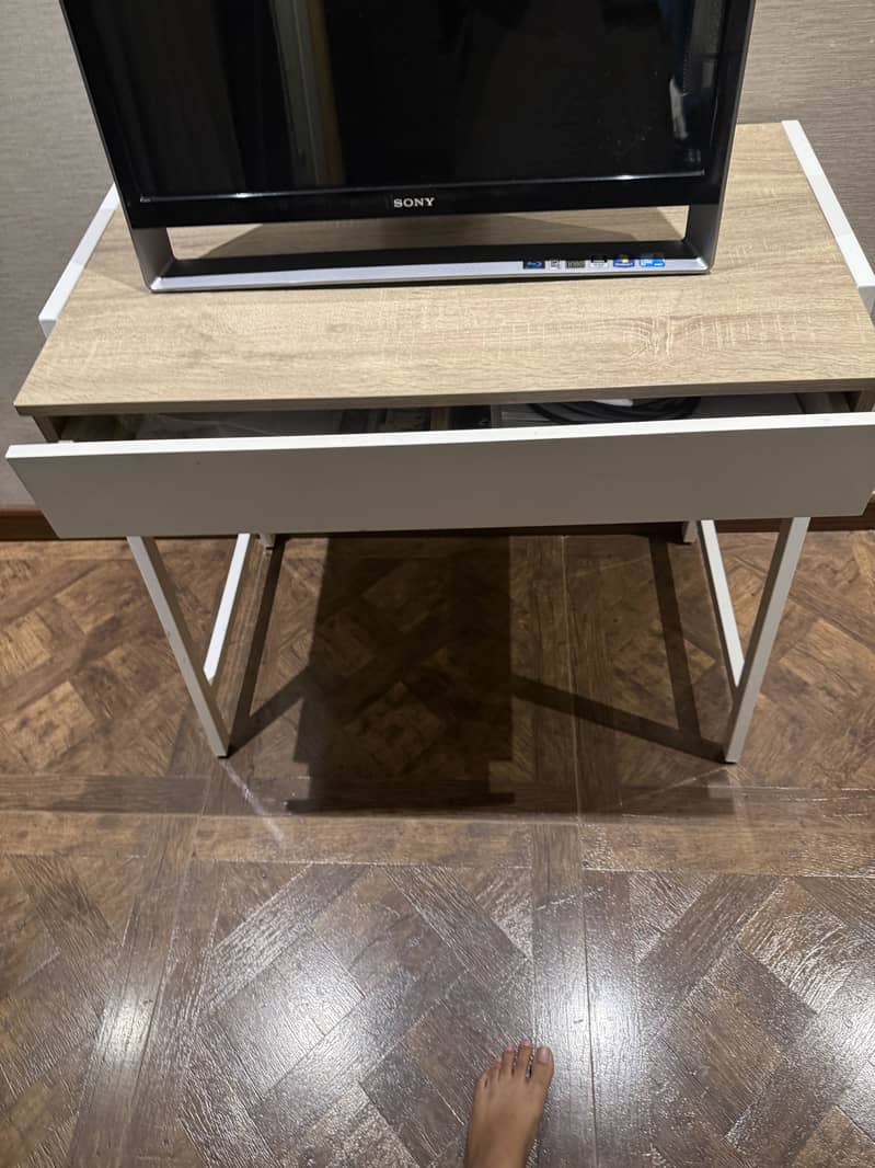 Computer table 2