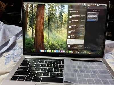 MacBook Pro 2019 8/256gb