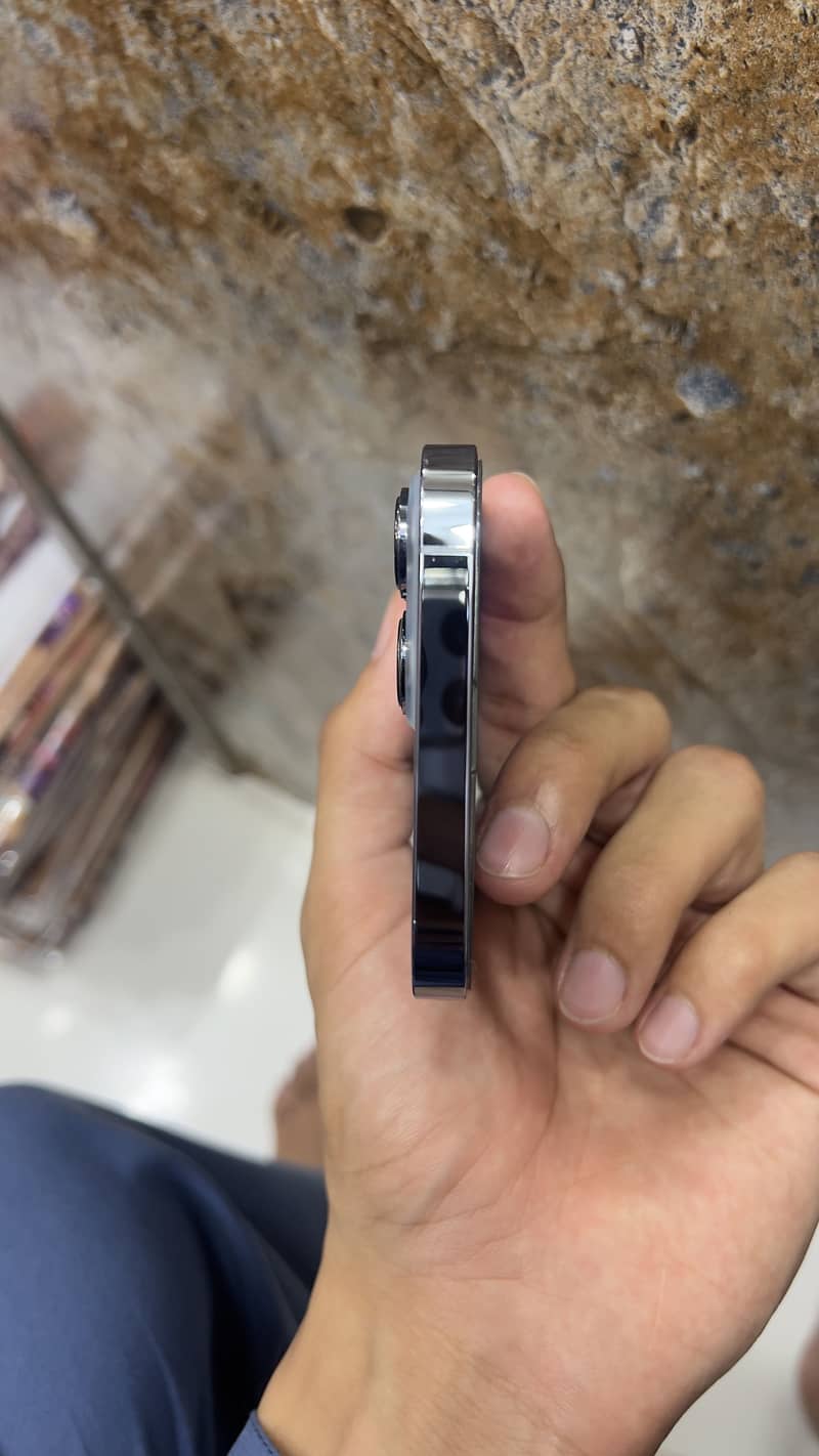 Apple iPhone 13 Pro Max 2