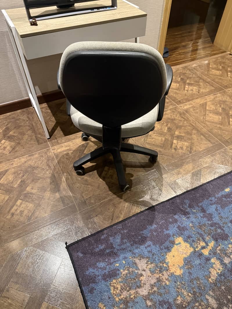 Computer chair 3