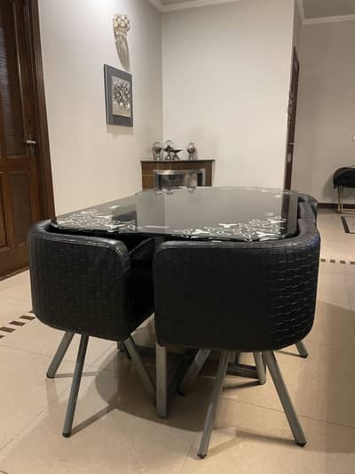 Dinning table