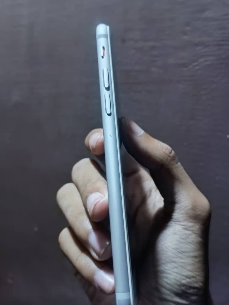 Apple iPhone 7 Sim Working (Exchange Possible) 5