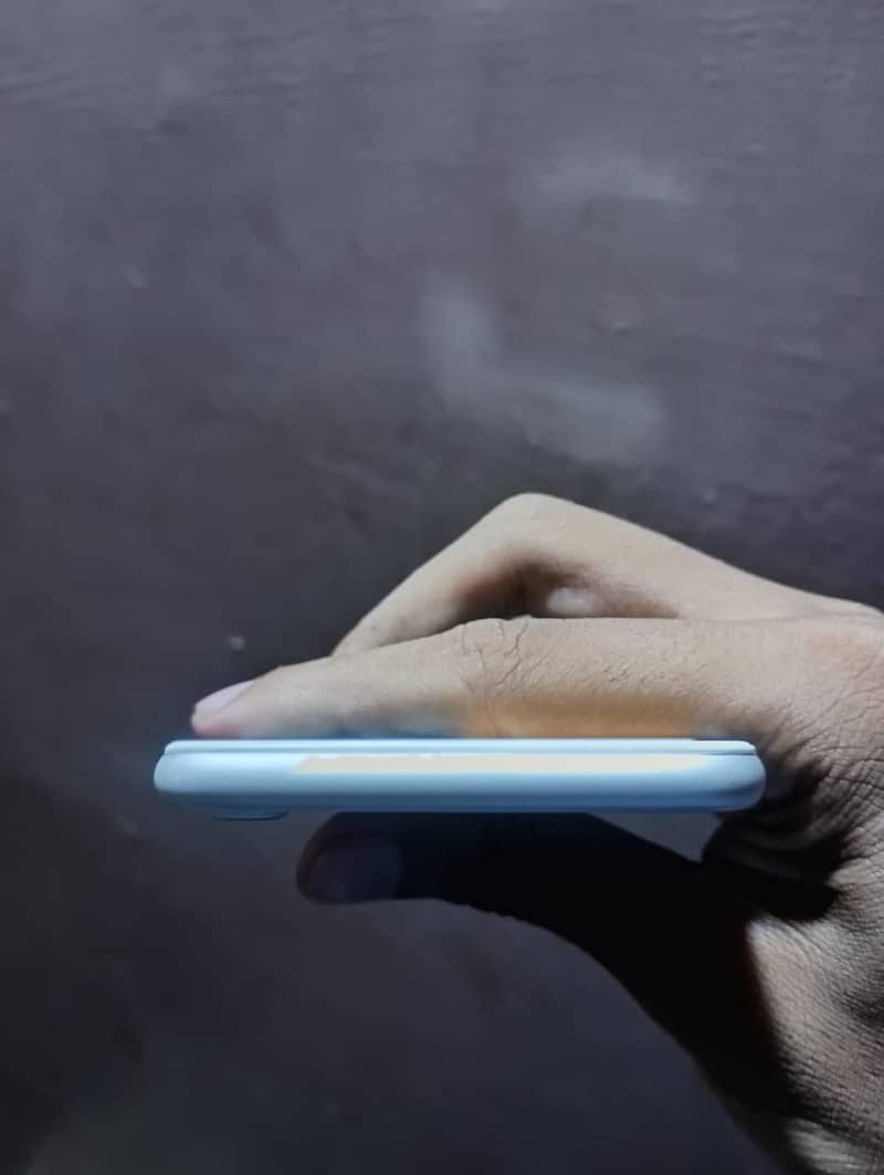 Apple iPhone 7 Sim Working (Exchange Possible) 6