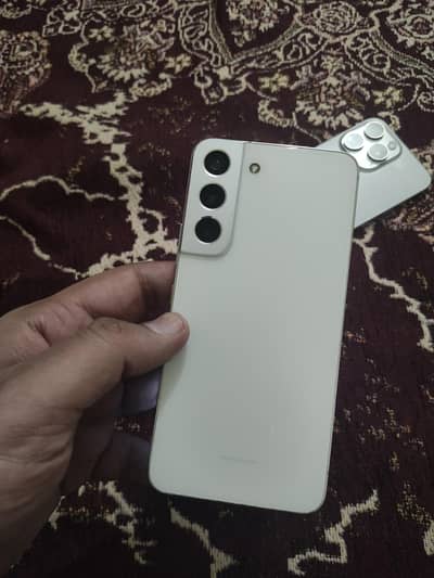 Samsung Mobile S22 serious buyers contact on 03091277721