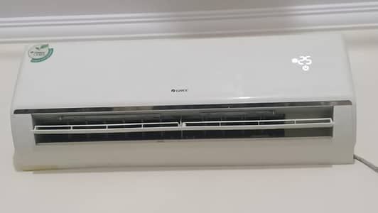 Gree Ac 1.5 tan urgent sale