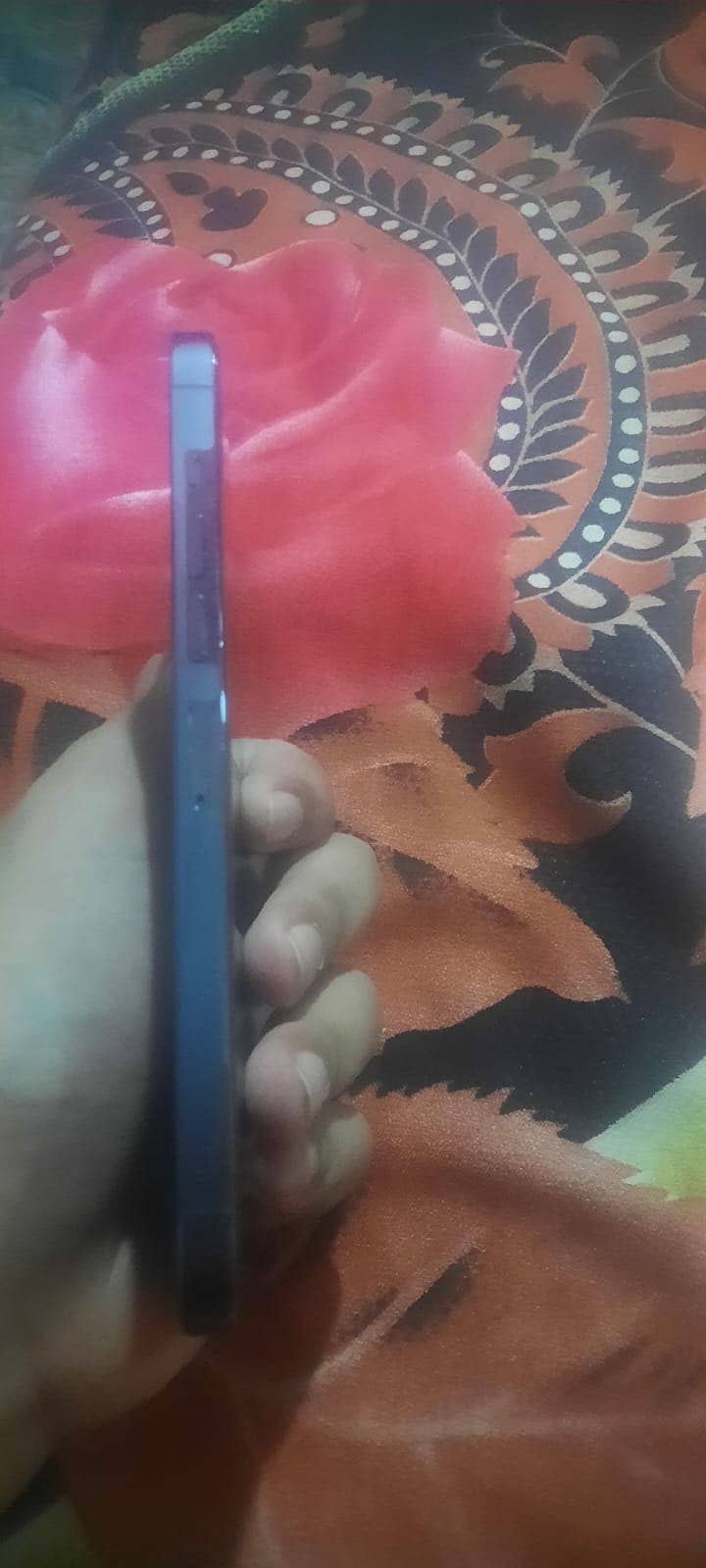 Apple iPhone 13 Pro Max 8