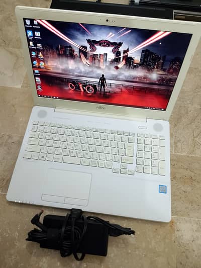 Fujitsu Lifebook AH49/B2, i5 (7th generation)
