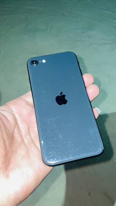 Apple iPhone SE