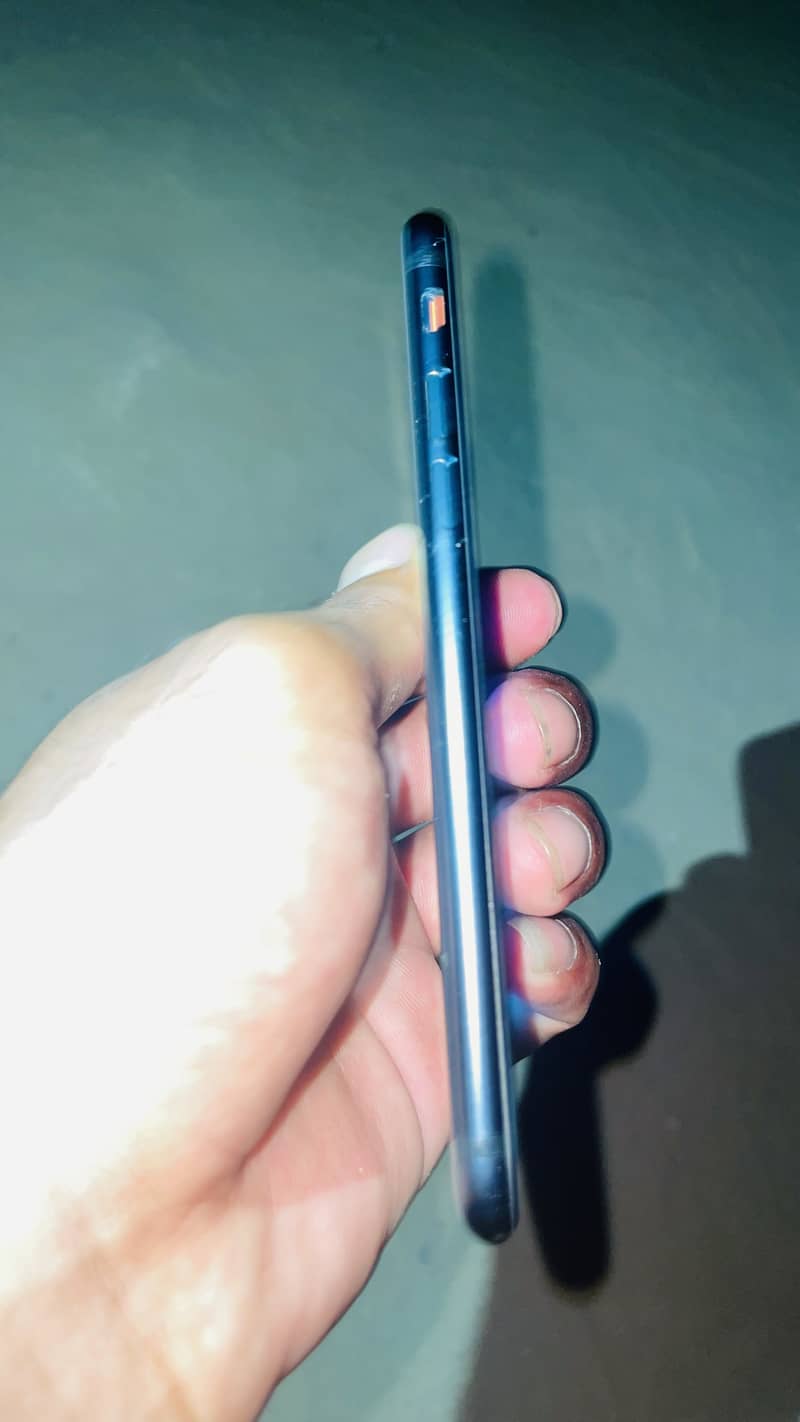 Apple iPhone SE 6