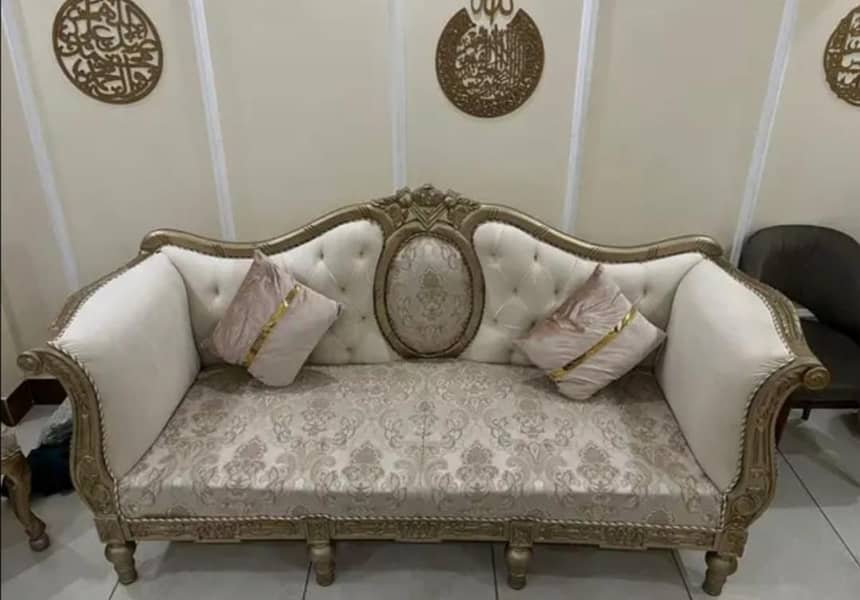 7 seater sofa with table 1