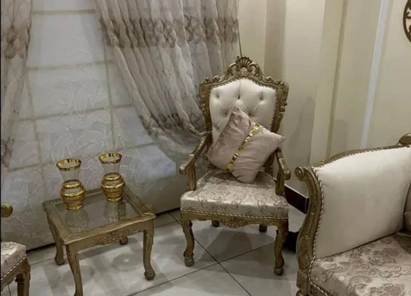 7 seater sofa with table 3