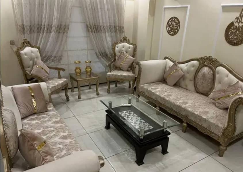 7 seater sofa with table 4