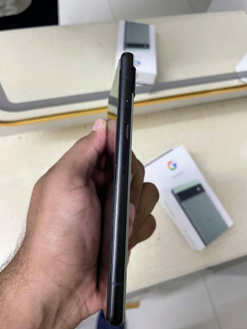 Google Pixel 6a 4